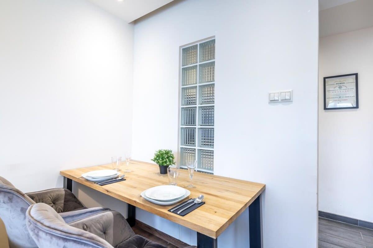 Cozy Quiet Apartment With A Balcony Budapest Eksteriør bilde