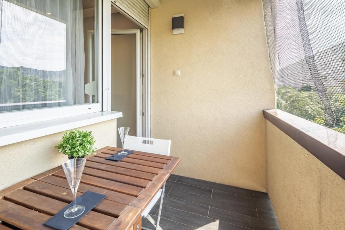 Cozy Quiet Apartment With A Balcony Budapest Eksteriør bilde