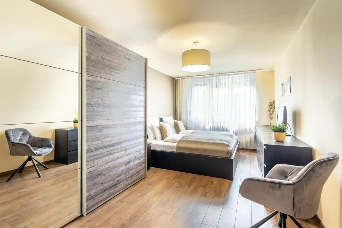 Cozy Quiet Apartment With A Balcony Budapest Eksteriør bilde